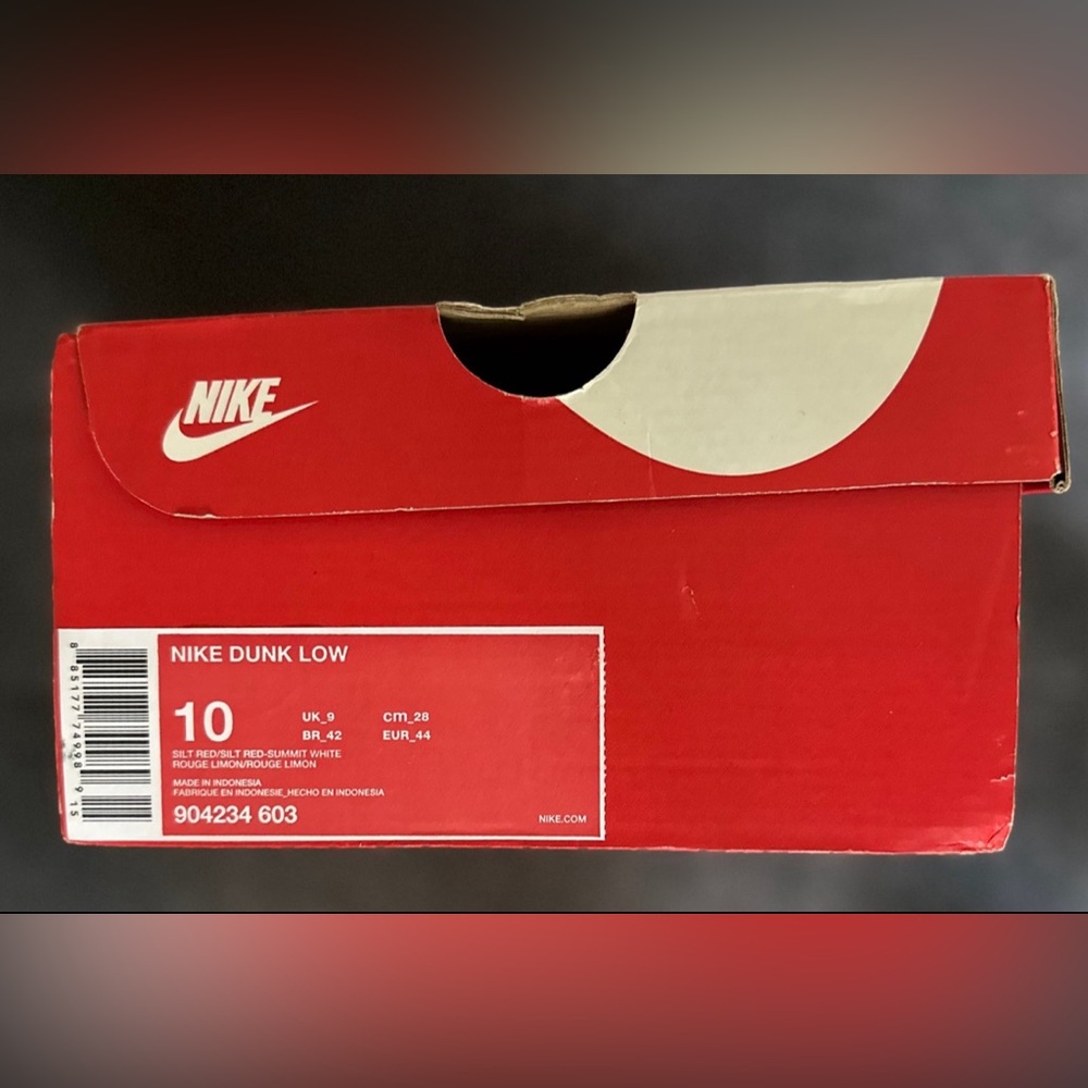 Nike Dunks - Picture 7 of 8